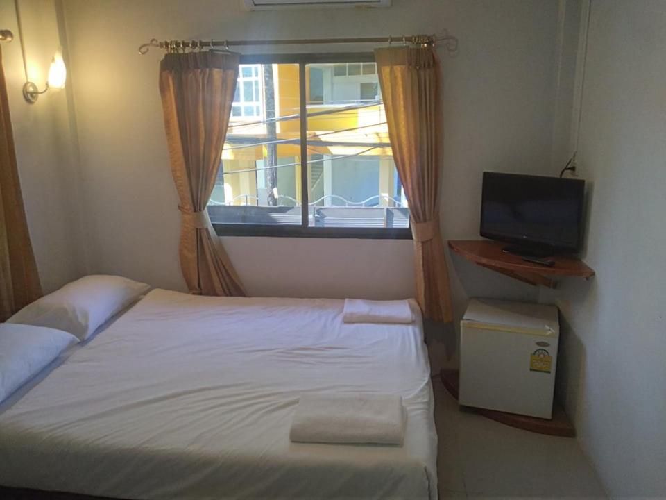 Kamala Bay Inn Kültér fotó